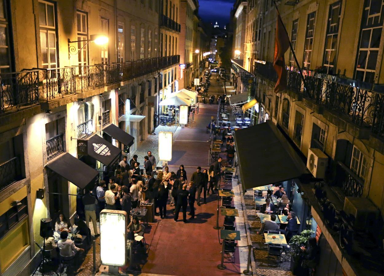 Bica Dos Olhos 32 1º * Lisbon